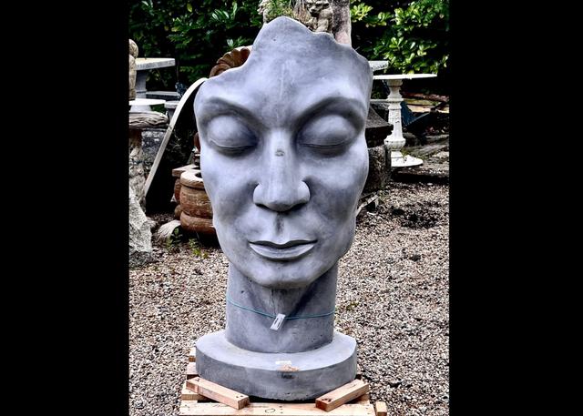 Face Statues