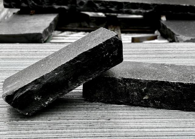 Black Split Limestone Cobbles