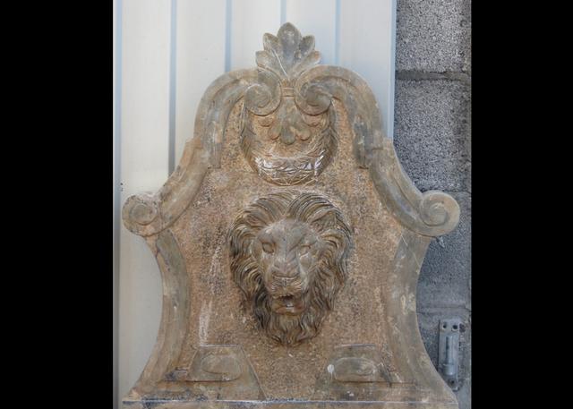 Limestone Lion Head Wall Fountain