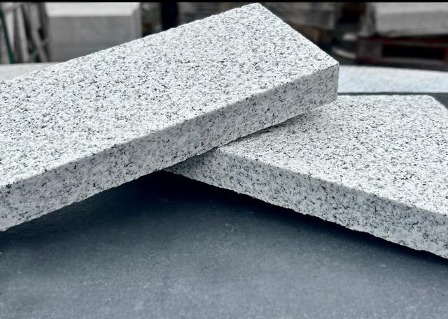 Granite Cobble Long