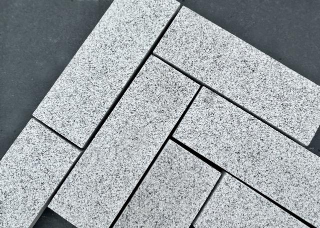 Granite Cobble Long