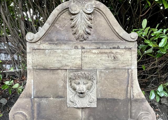 Limestone Lion Face Head Fountain