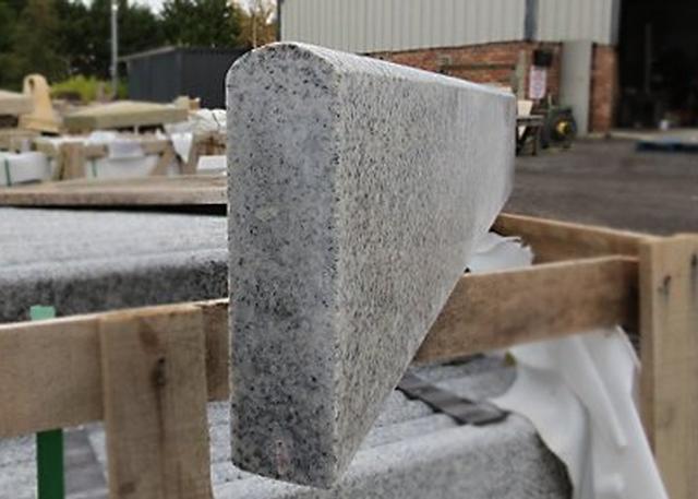 Granite Kerb Bullnose 4cm