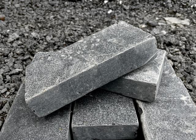 Black Tumbled Limestone Cobbles