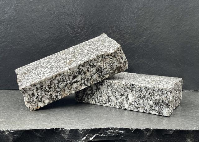 Silver Split Granite Cobbles 200 x 100