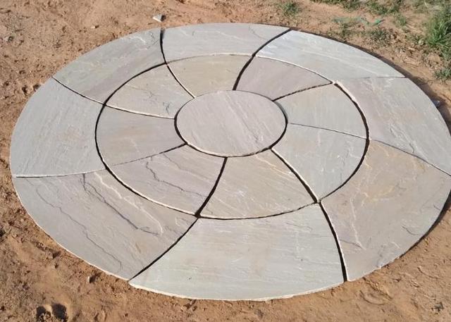 Sandstone Paving Set -  Catherine Wheel
